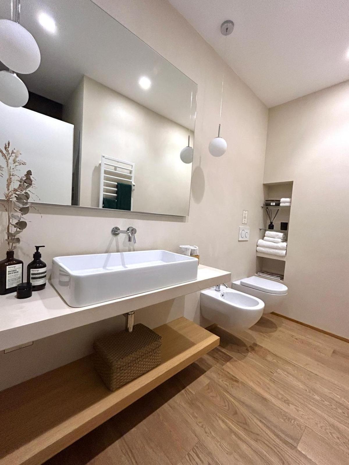 Voltaottosuite - Comfort And Elegance In Moscova Милан Экстерьер фото